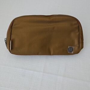 NWT lululemon Everywhere Belt Bag